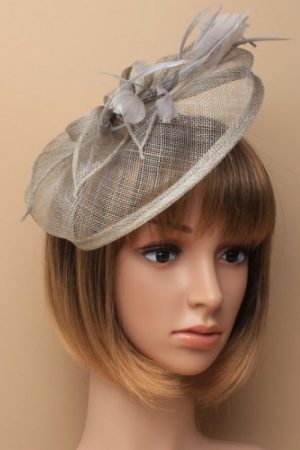Olivia – Sinamay & Feather Fascinator