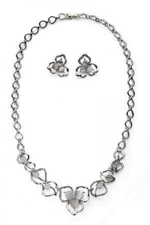 YC2605006SL - Flower Design Silver Tone Necklace Set